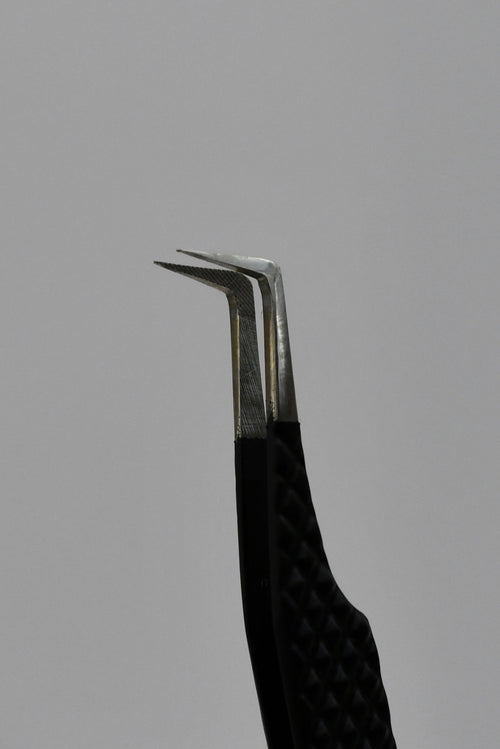 Lightning  tweezer